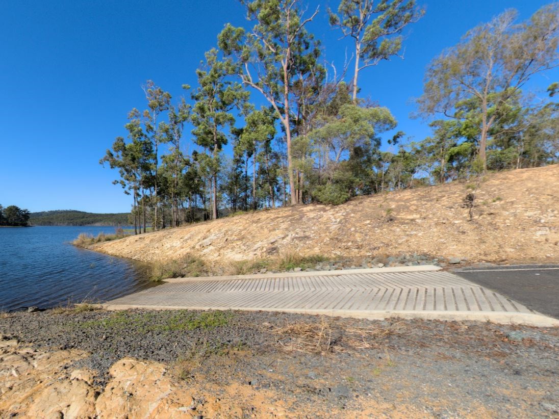 western hinze dam boat ramp