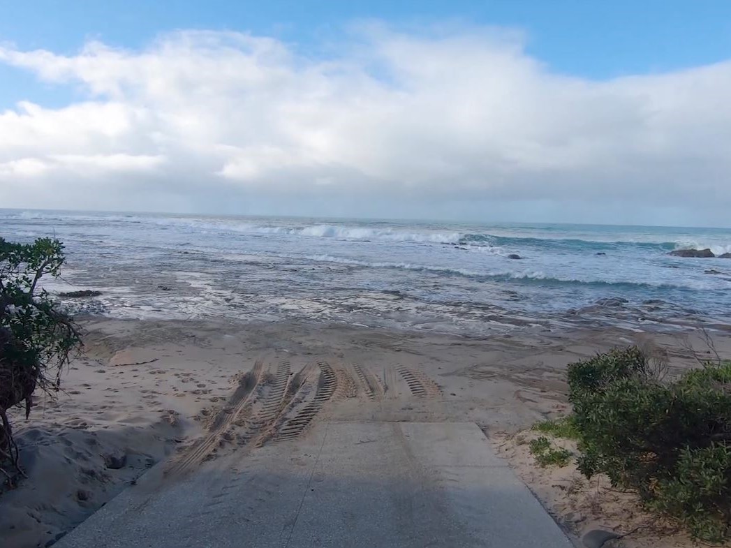 lorne beach boat ramp