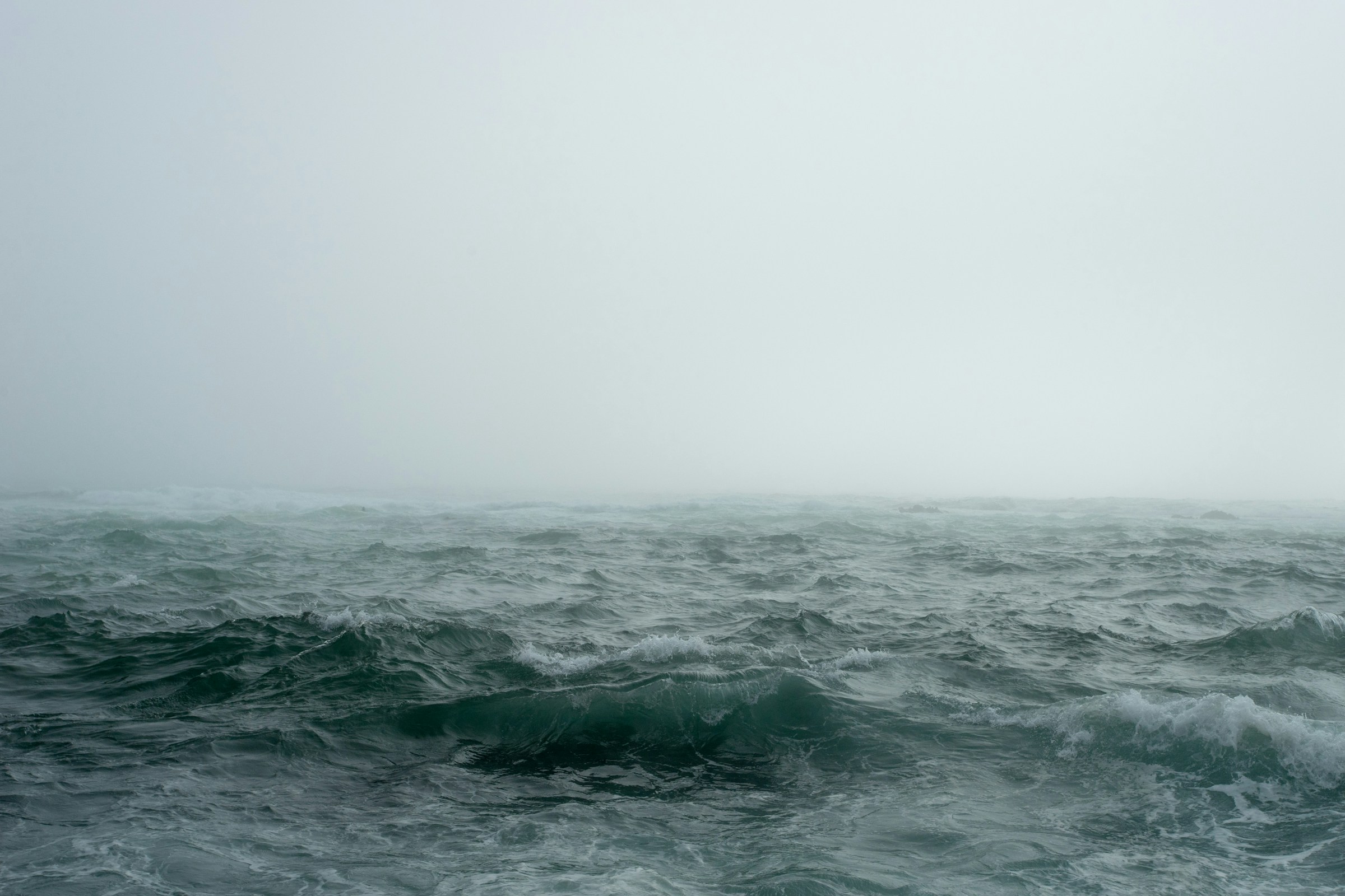 sea in rough water